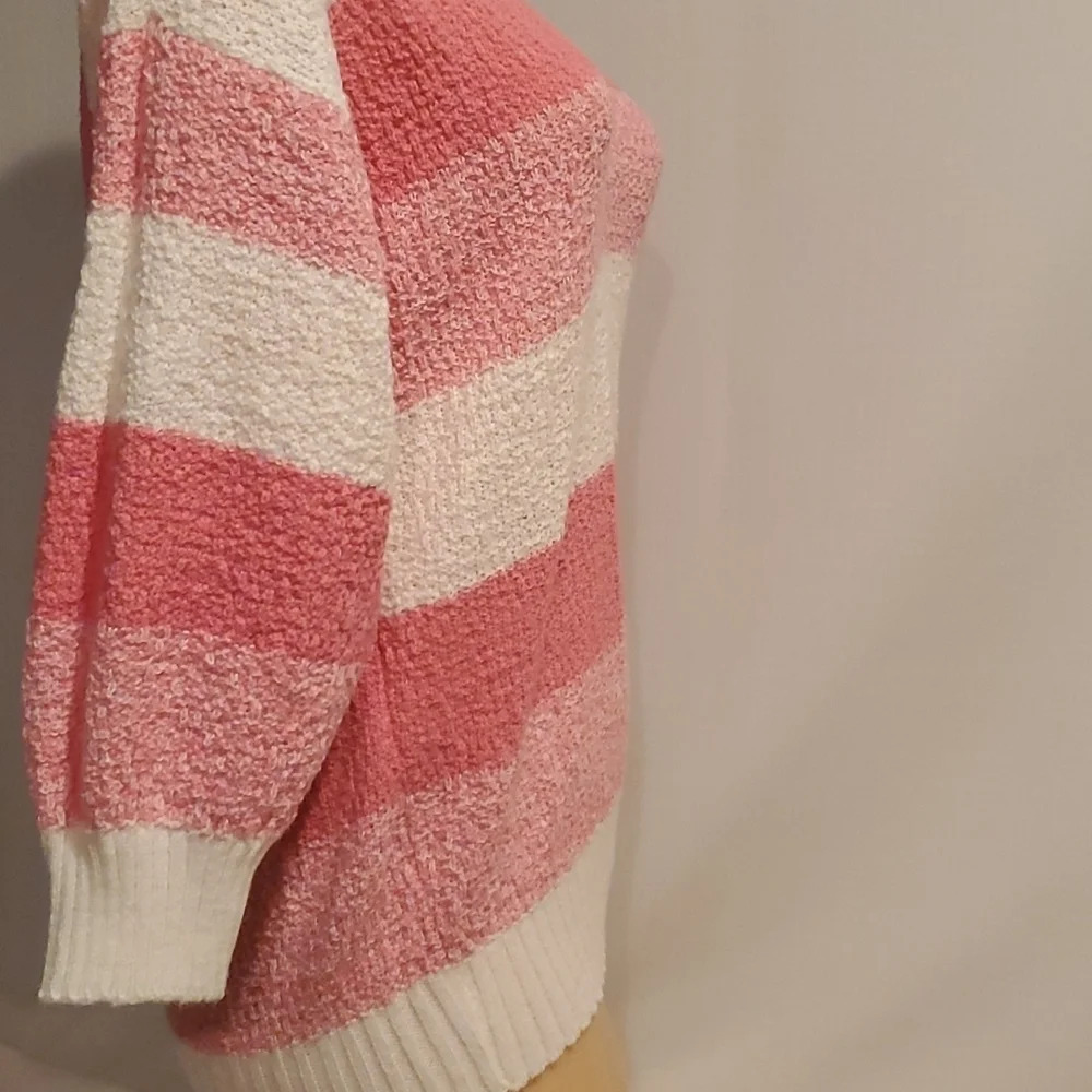 Vintage Centennial Knits Ltd pink & white v-neck sweater made … - Picture 6 of 16